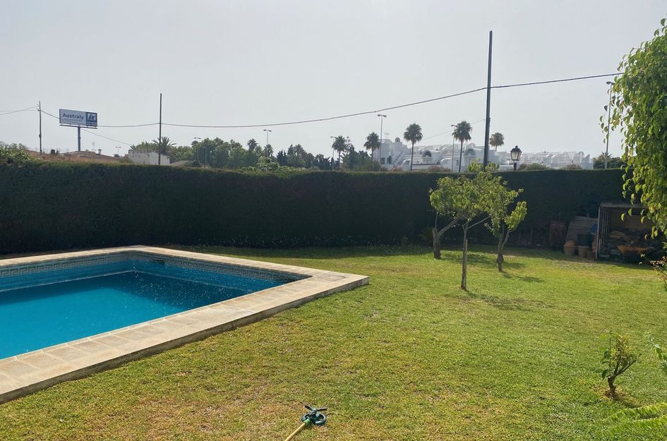 Villa in Urbanización Puerto de Estepona