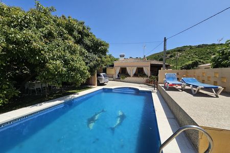 Villa in Casares