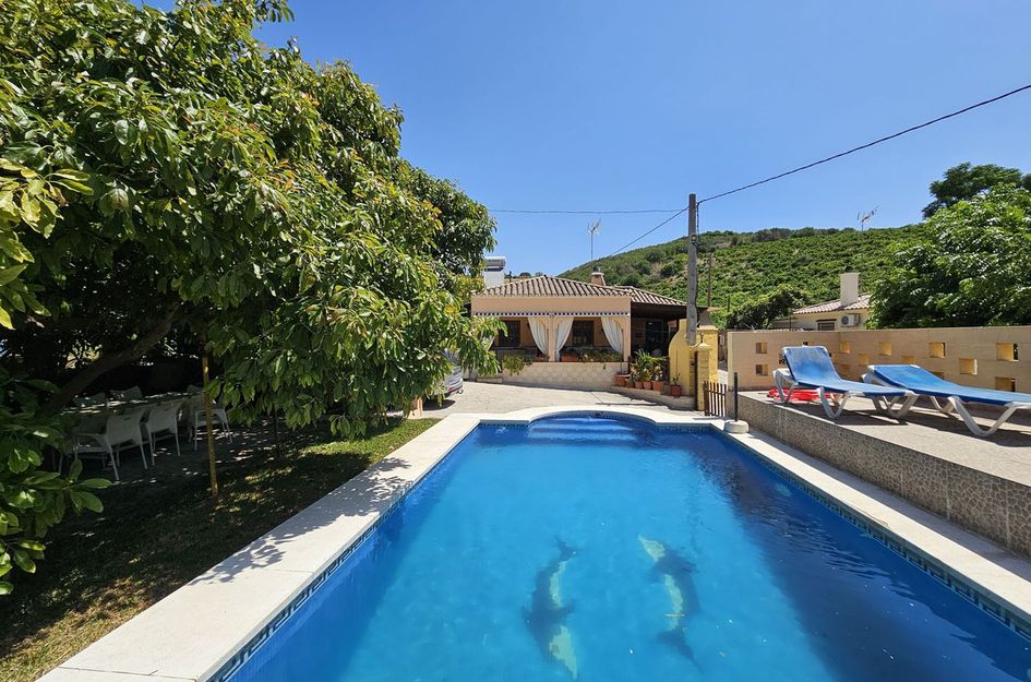 Villa in Casares