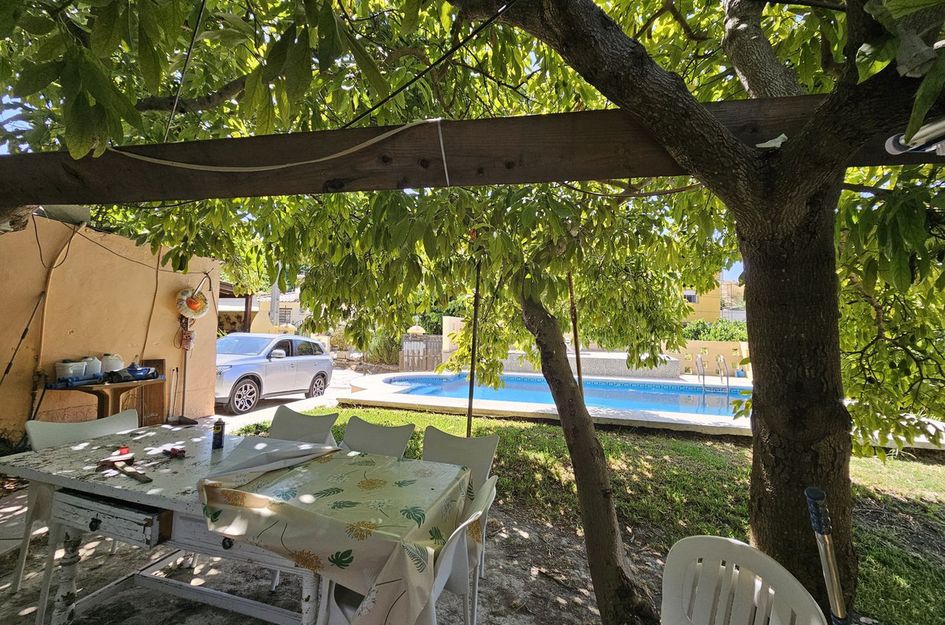 Villa in Casares