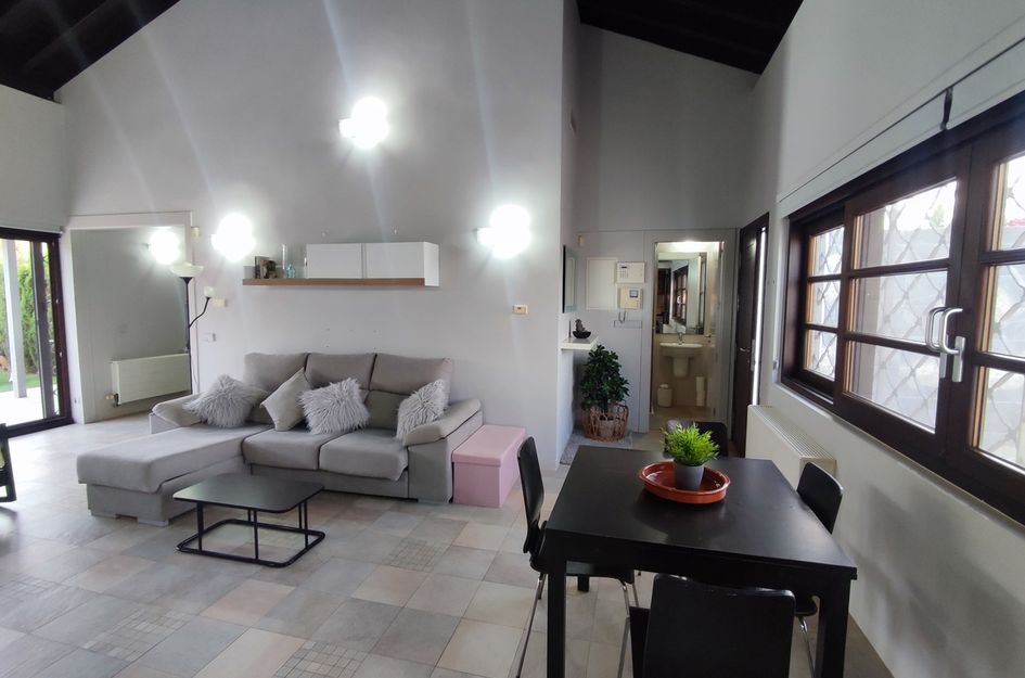 Villa in Jerónimo y Avileses