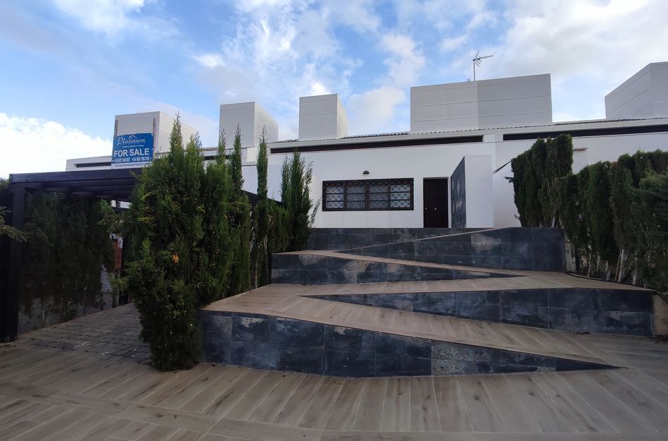 Villa in Jerónimo y Avileses