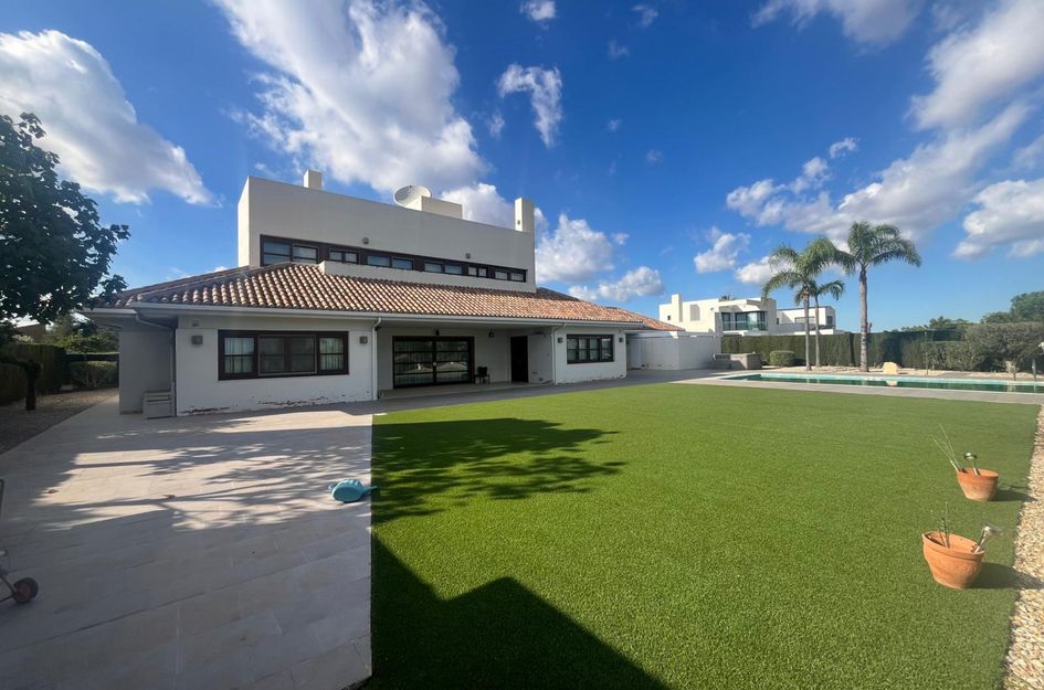 Villa in Jerónimo y Avileses