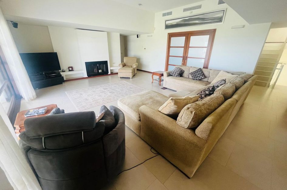 Villa in Jerónimo y Avileses