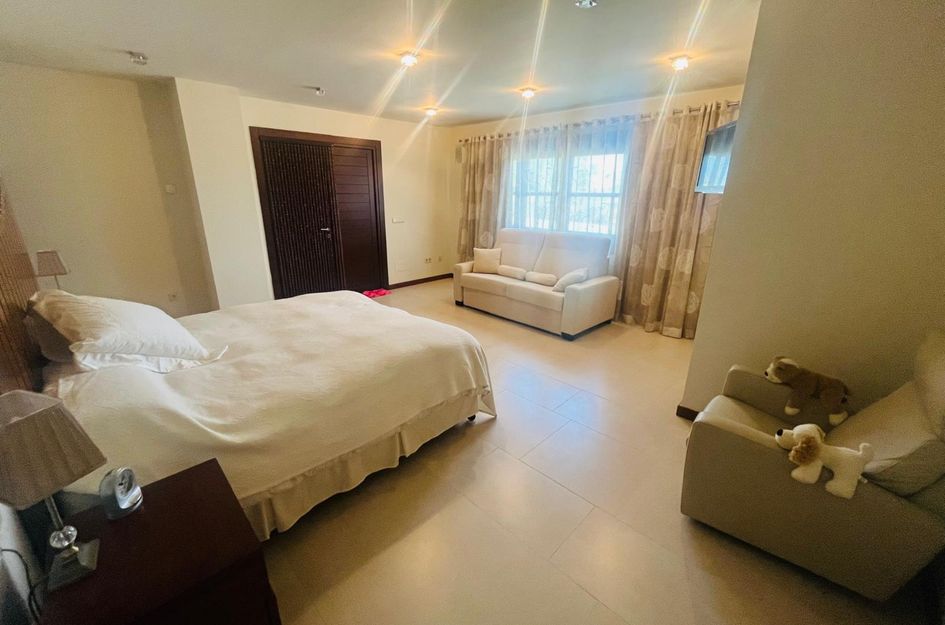 Villa in Jerónimo y Avileses