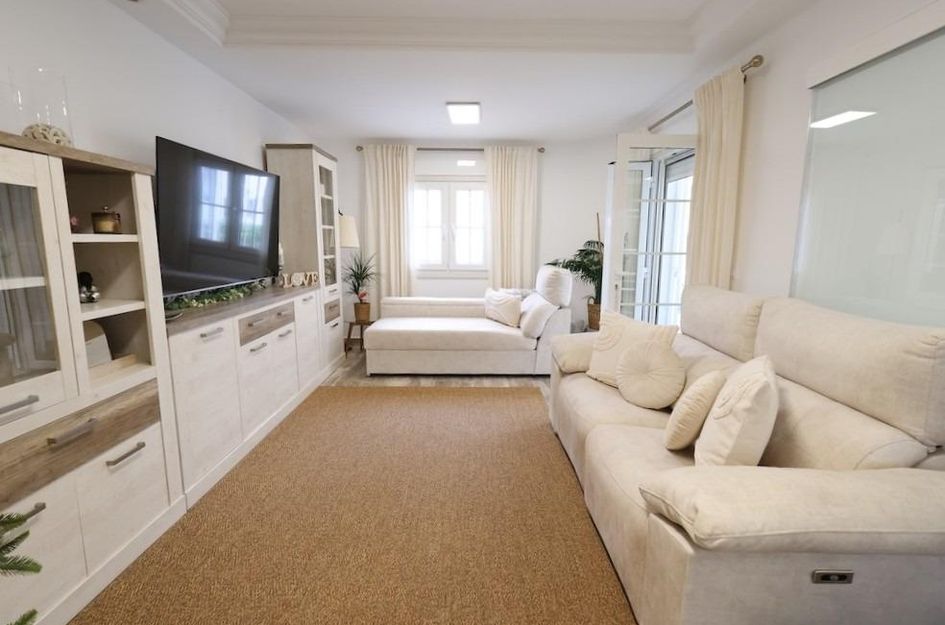 Villa in Res. Las Filipinas