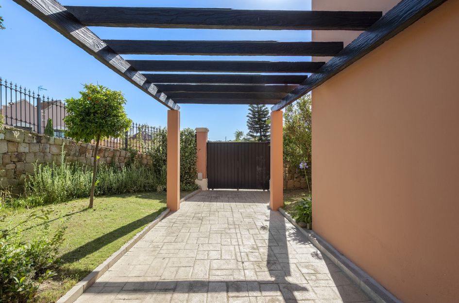 Villa in Urbanización Puerto de Estepona