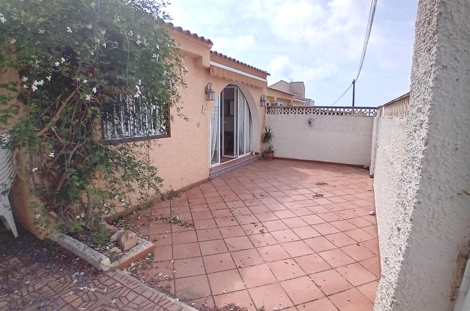 Halfvrijstaand in El Saladillo