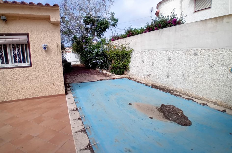 Halfvrijstaand in El Saladillo