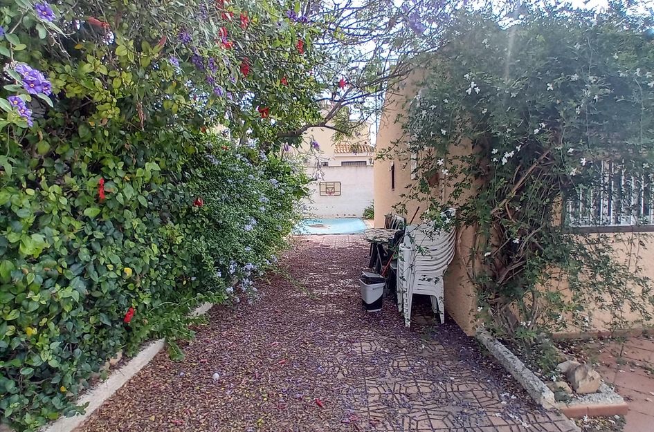 Halfvrijstaand in El Saladillo