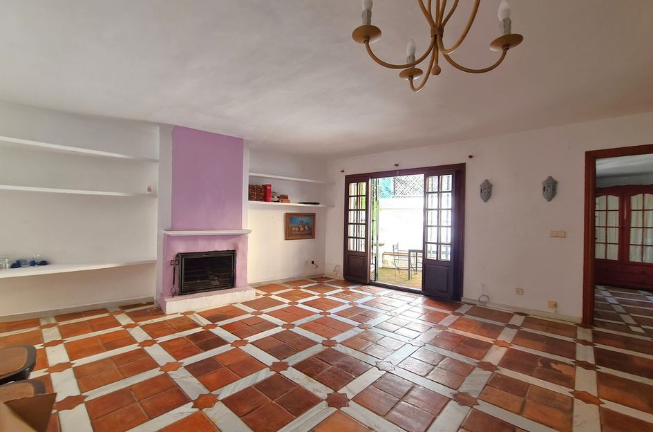 Huis in Atalaya Isdabe