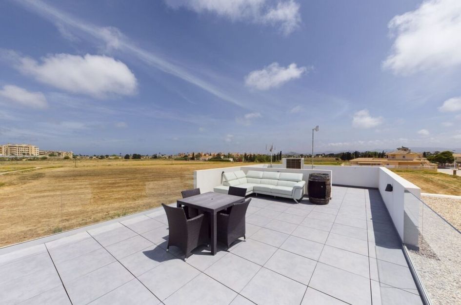 Villa in Los Alcázares