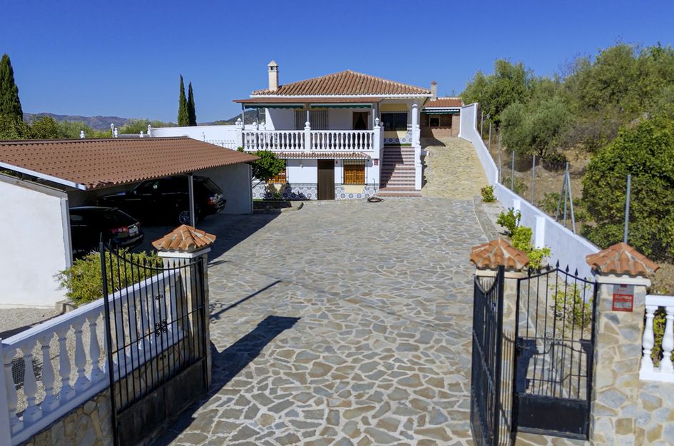 Villa in Periana