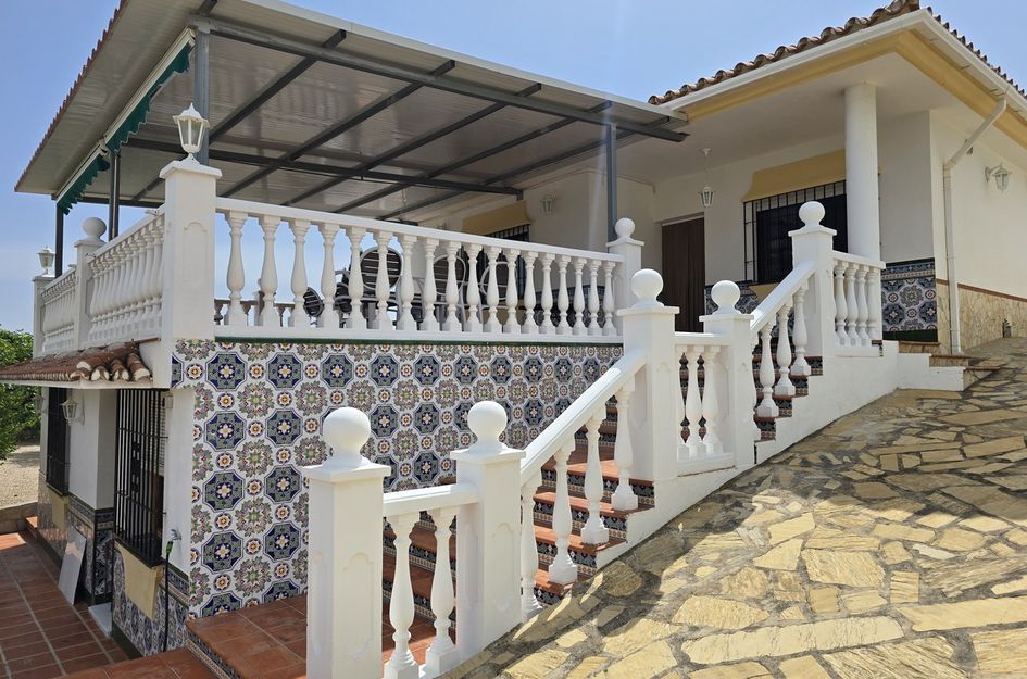 Villa in Periana