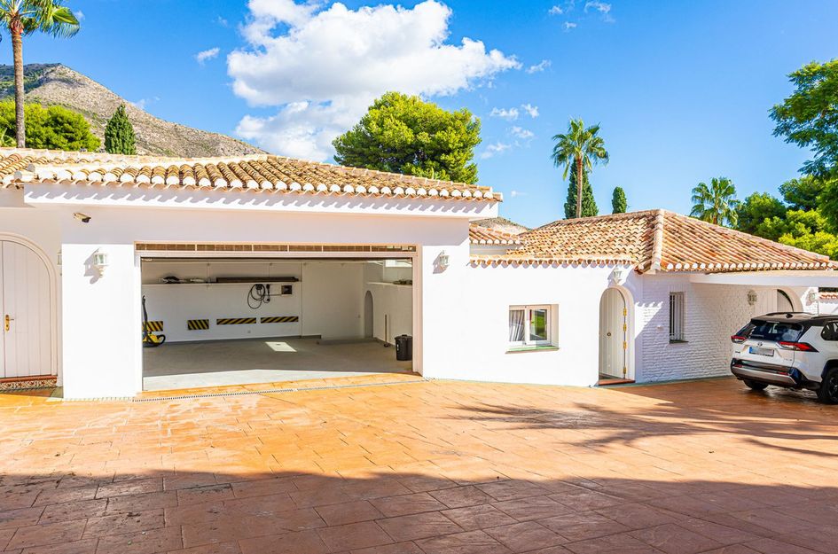 Villa in Benalmádena