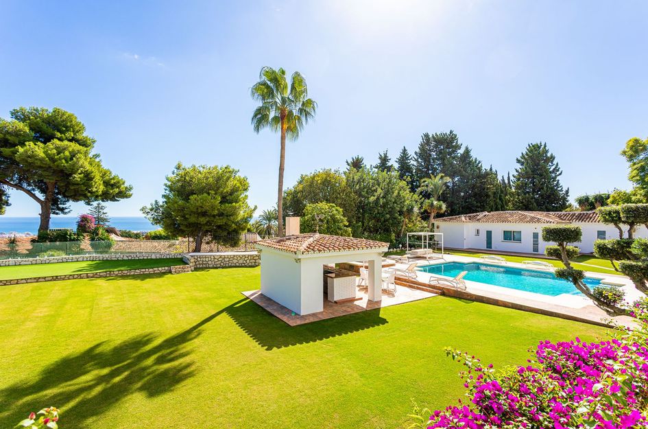 Villa in Benalmádena