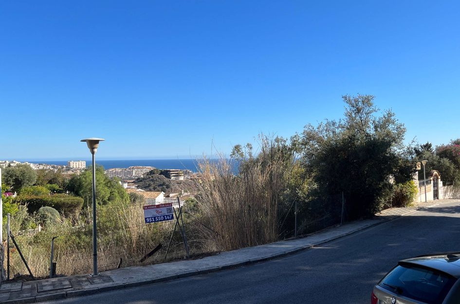 Perceel in Benalmádena