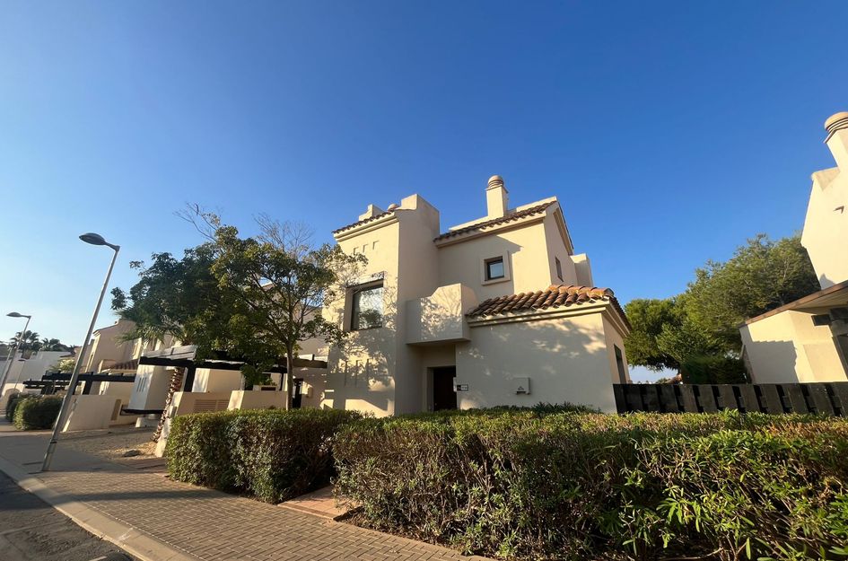 Villa in Los Alcázares