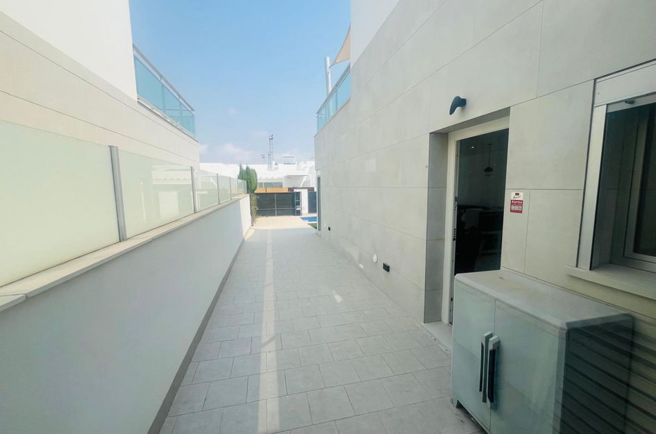 Villa in Los Alcázares