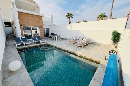 Villa in Jerónimo y Avileses