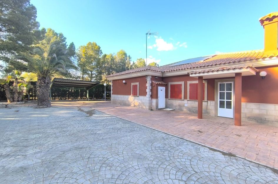Villa in Yecla