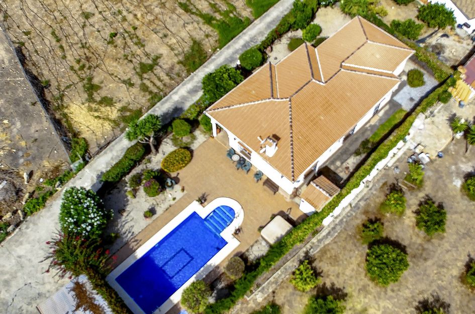 Villa in Venta Baja