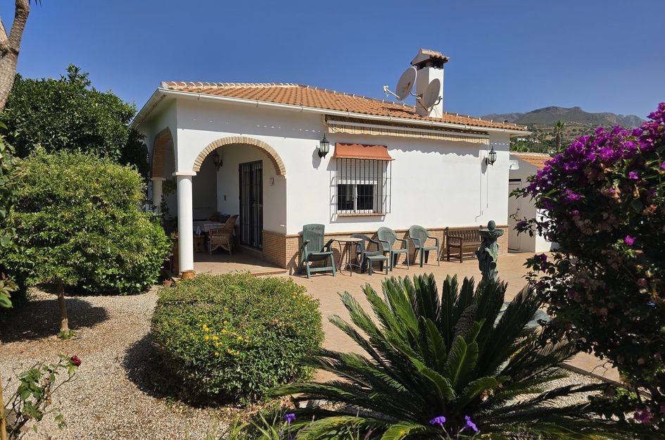 Villa in Venta Baja