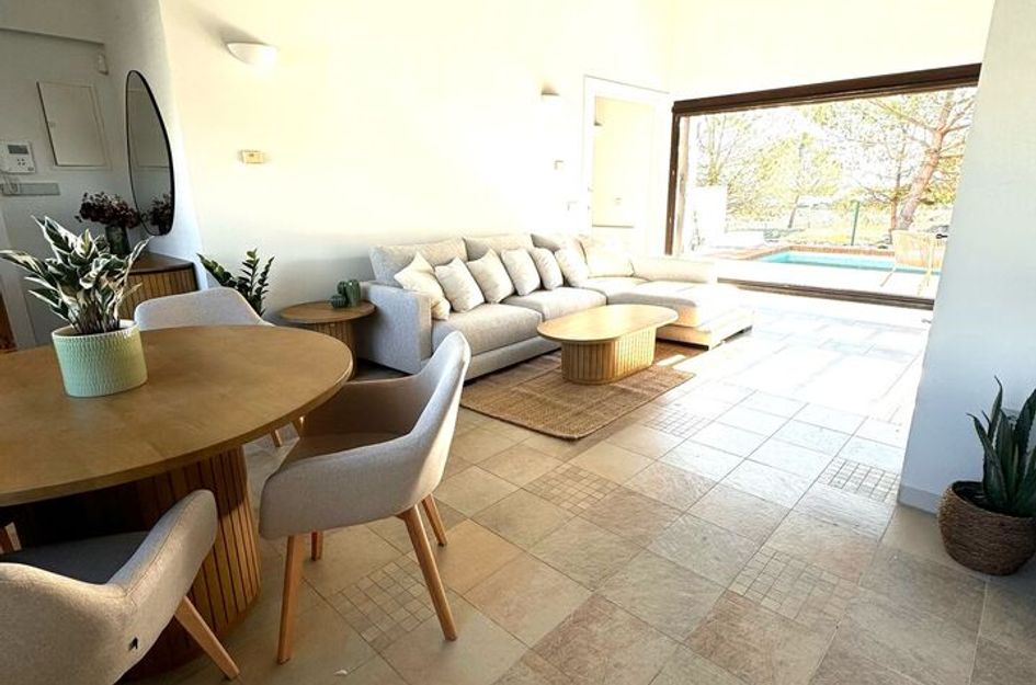 Villa in Jerónimo y Avileses