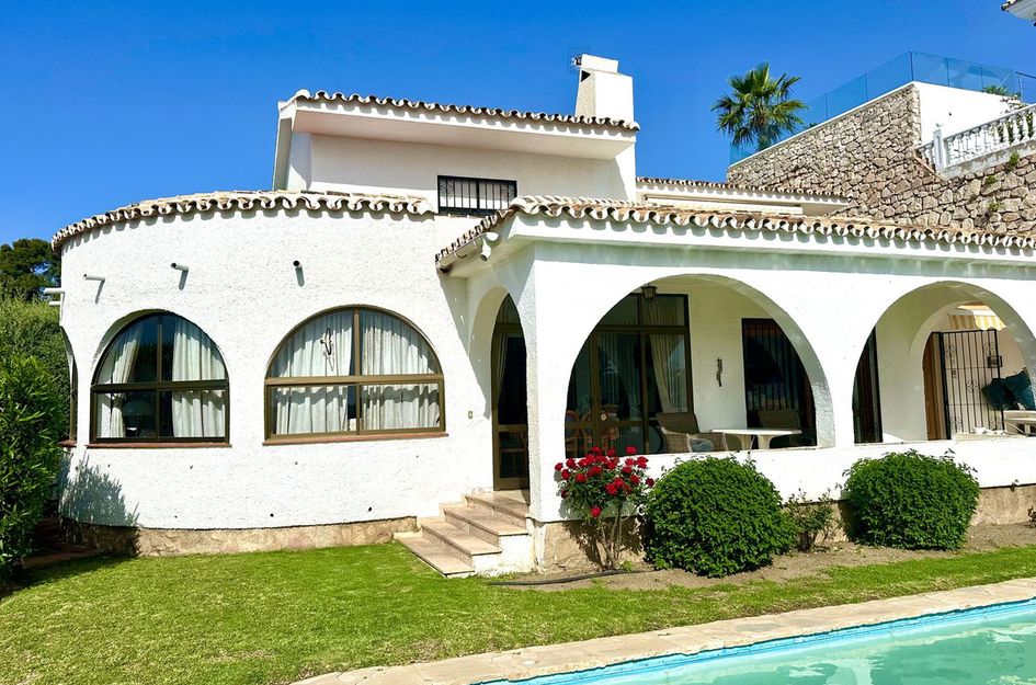 Villa in Benalmádena