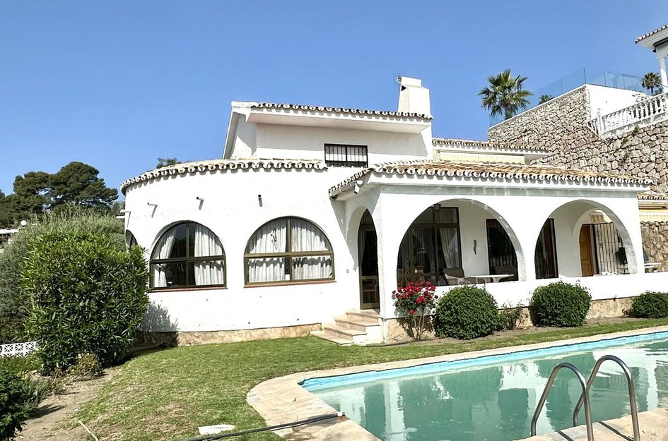 Villa in Benalmádena