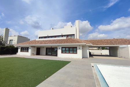 Villa in Jerónimo y Avileses