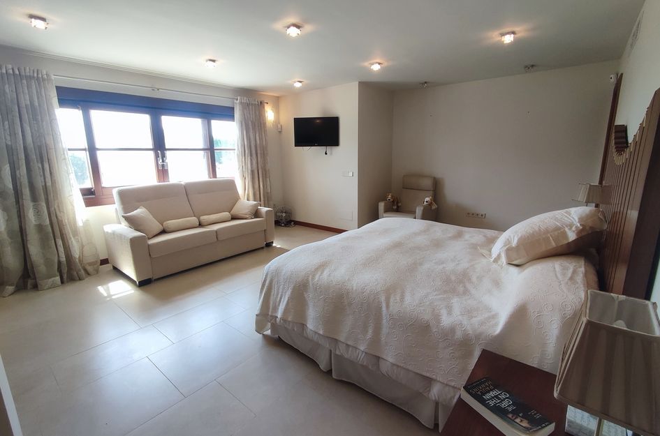 Villa in Jerónimo y Avileses