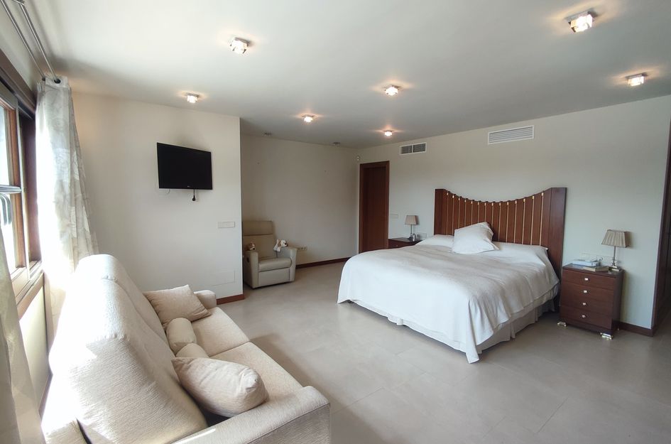 Villa in Jerónimo y Avileses