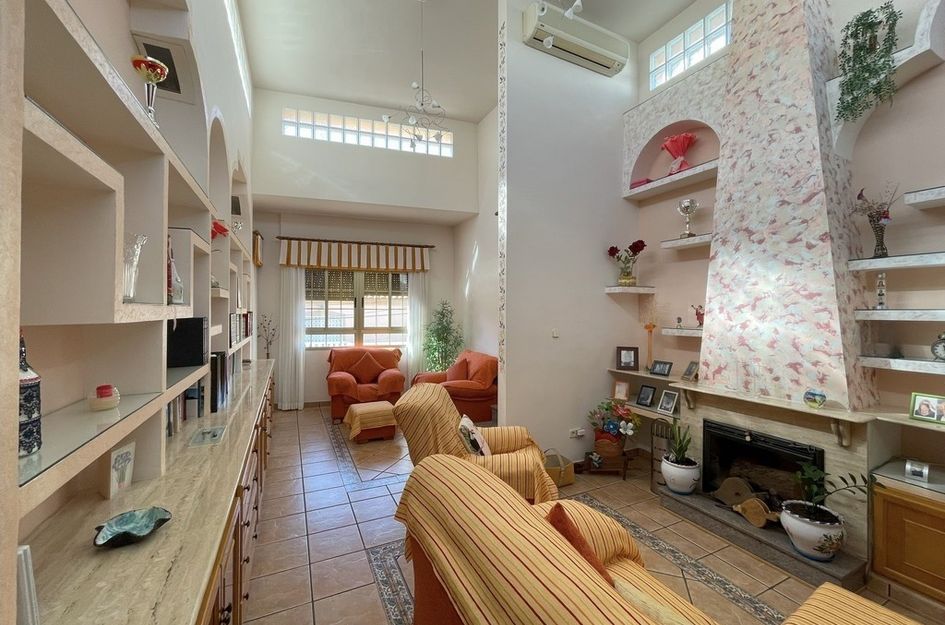 Halfvrijstaand in La Unión