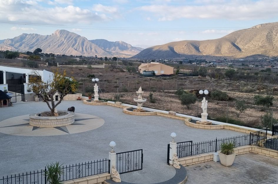 Villa in Hondón de los Frailes