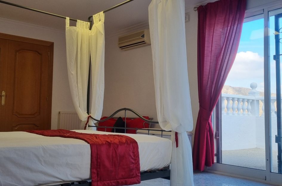 Villa in Hondón de los Frailes