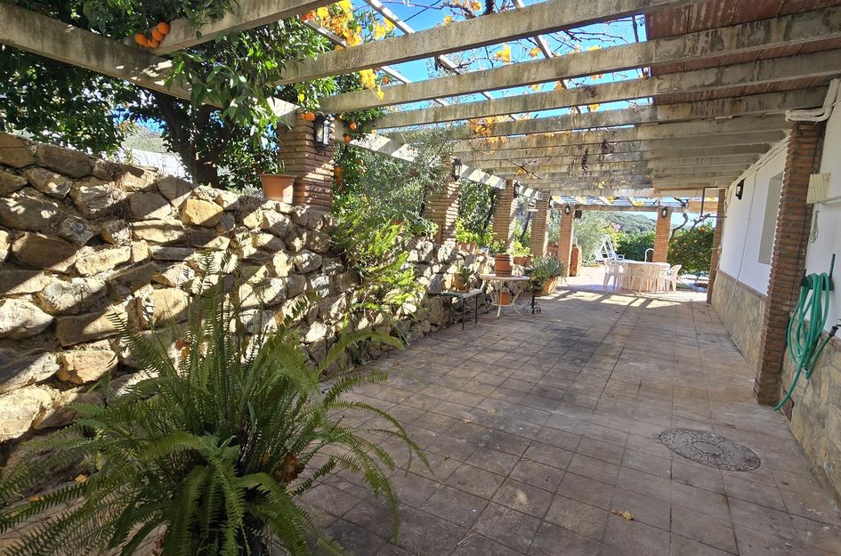 Villa in Periana