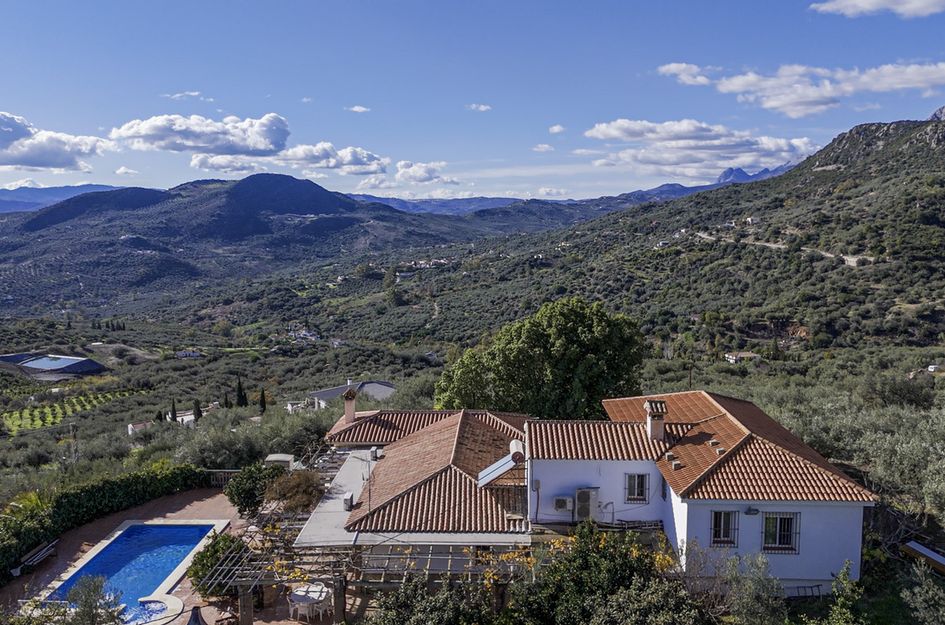 Villa in Periana