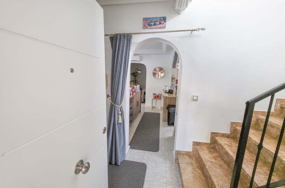 Villa in Res. Las Filipinas