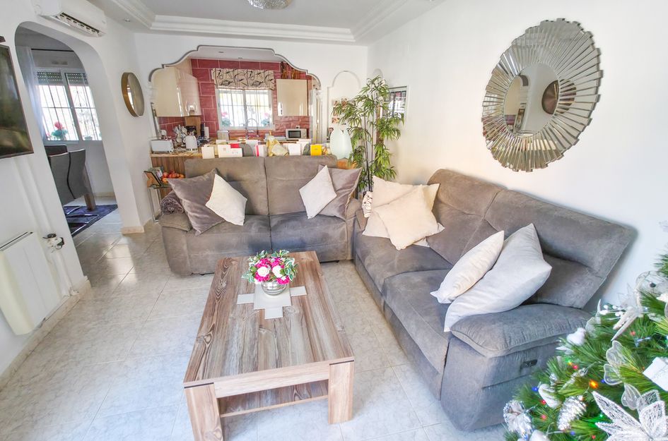 Villa in Res. Las Filipinas