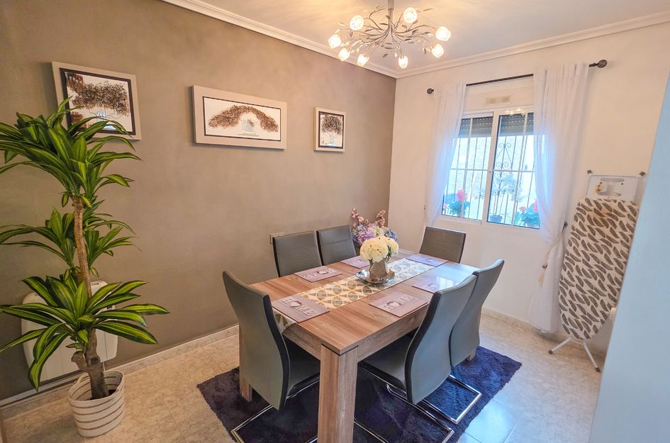 Villa in Res. Las Filipinas