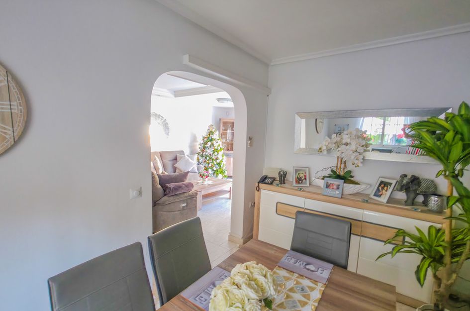 Villa in Res. Las Filipinas