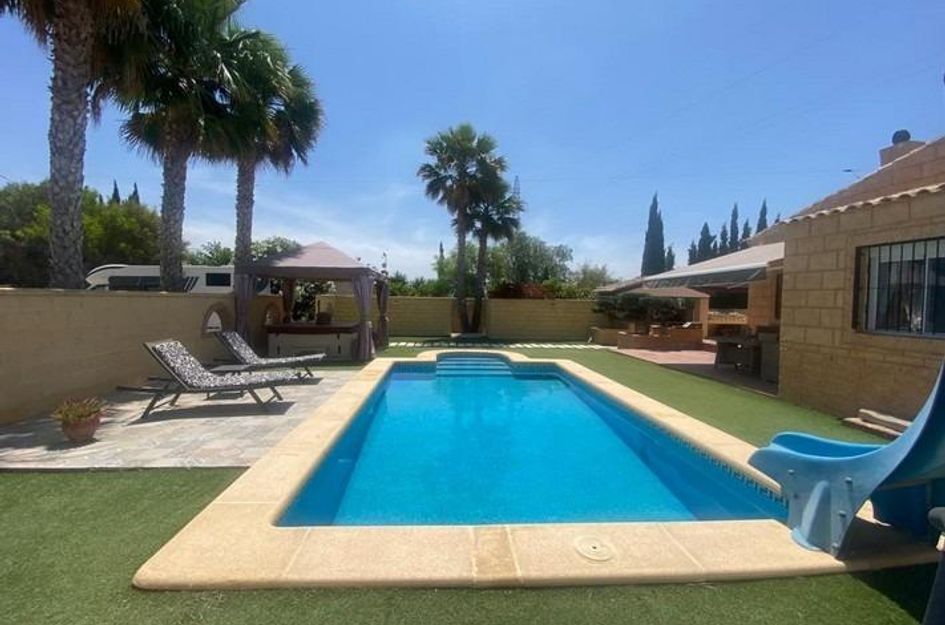 Villa in Mos del Bou