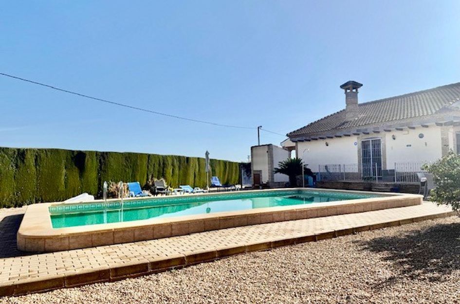 Villa in Jerónimo y Avileses