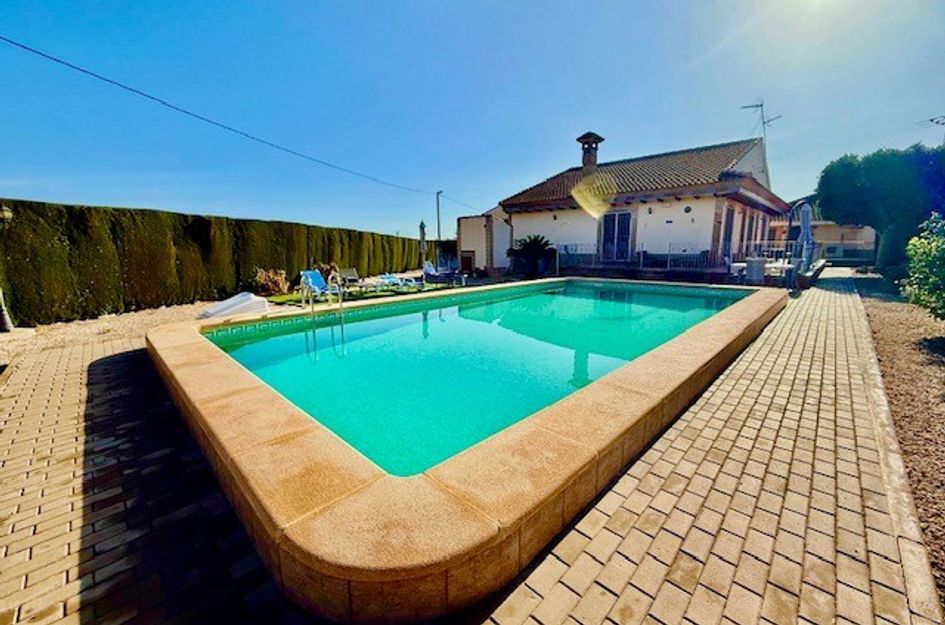 Villa in Jerónimo y Avileses