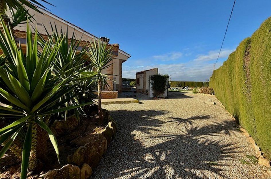 Villa in Jerónimo y Avileses