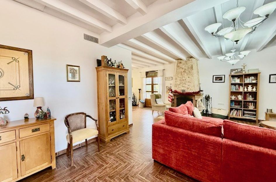 Villa in Jerónimo y Avileses