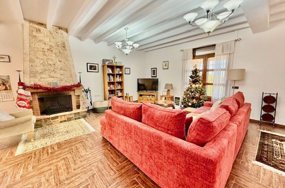 Villa in Jerónimo y Avileses