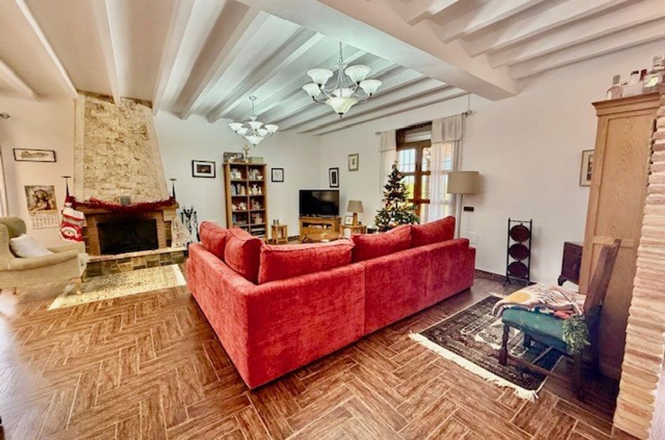 Villa in Jerónimo y Avileses