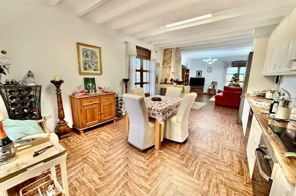 Villa in Jerónimo y Avileses